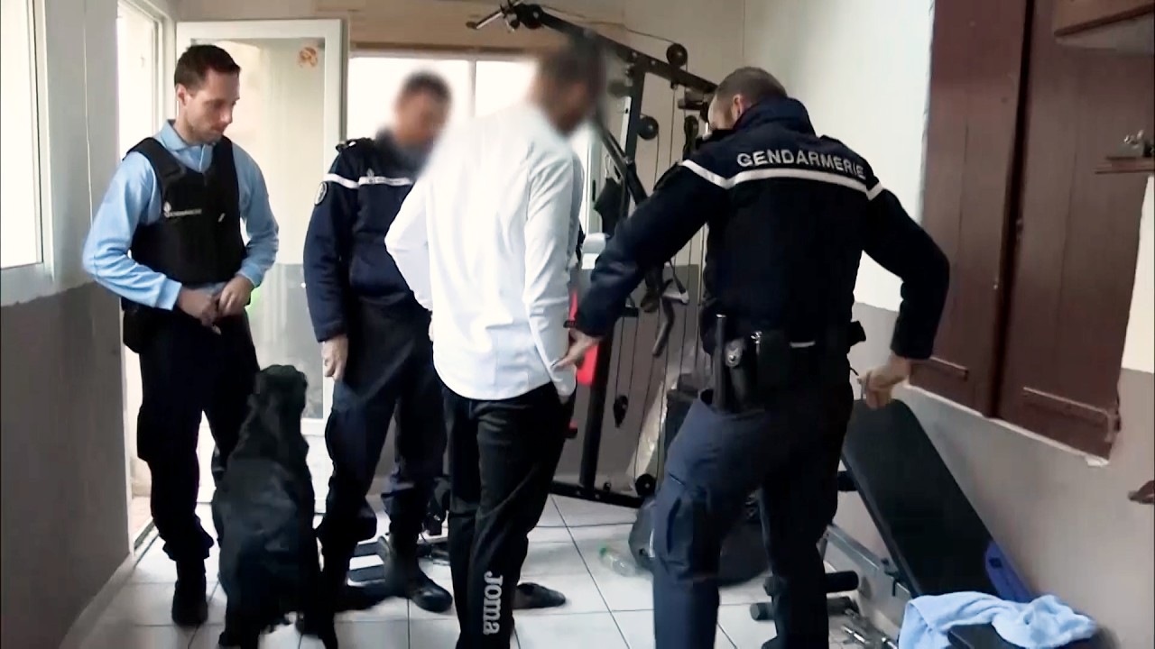 Violences familiales : appel d’urgence devant l’école, les gendarmes interviennent | Enquête Choc