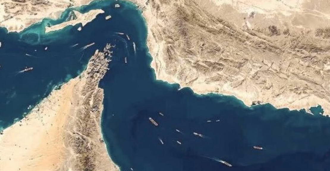 Marée noire à Oman : un pétrolier échoué menace une réserve marine protégée, les autorités mobilisées pour contenir la catastrophe